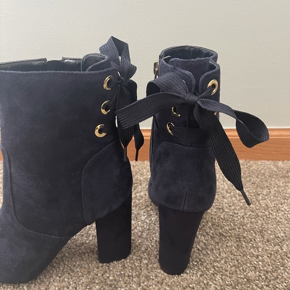 Women’s Boots - Picture 5 of 7
